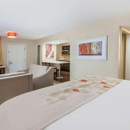 Hawthorn Suites By Wyndham Detroit Southfield Eksteriør bilde