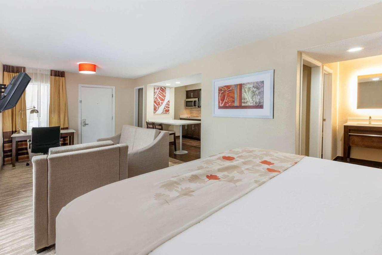 Hawthorn Suites By Wyndham Detroit Southfield Eksteriør bilde