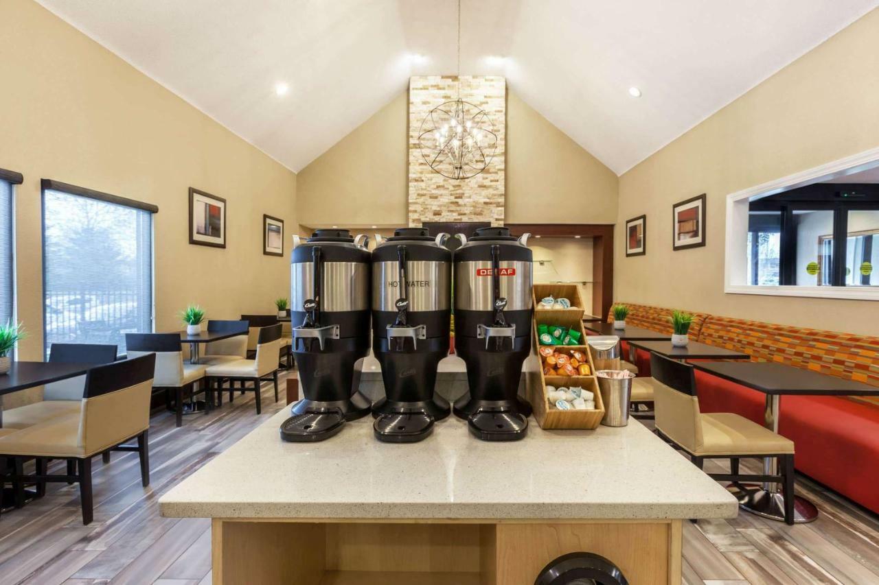 Hawthorn Suites By Wyndham Detroit Southfield Eksteriør bilde