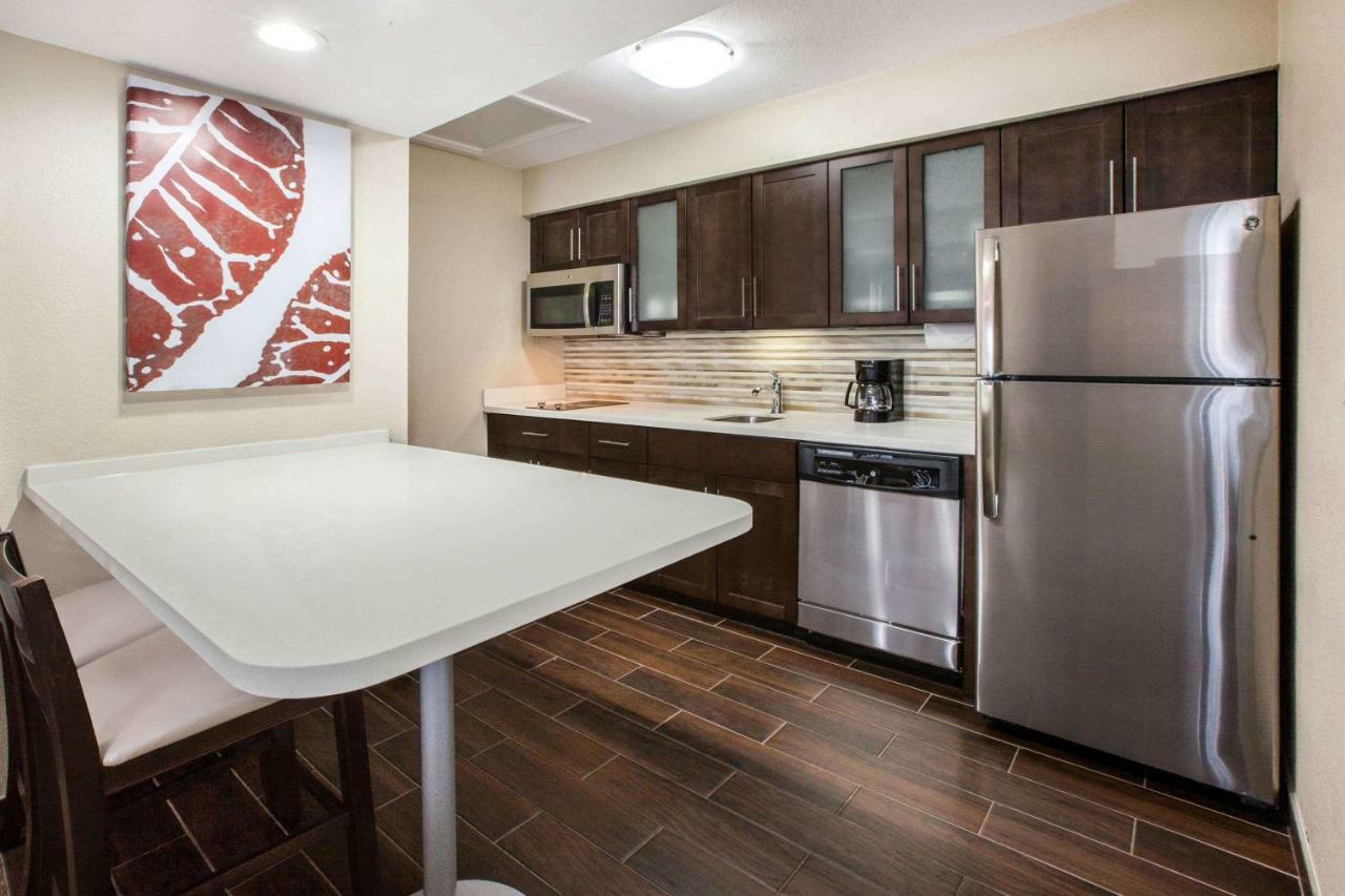 Hawthorn Suites By Wyndham Detroit Southfield Eksteriør bilde