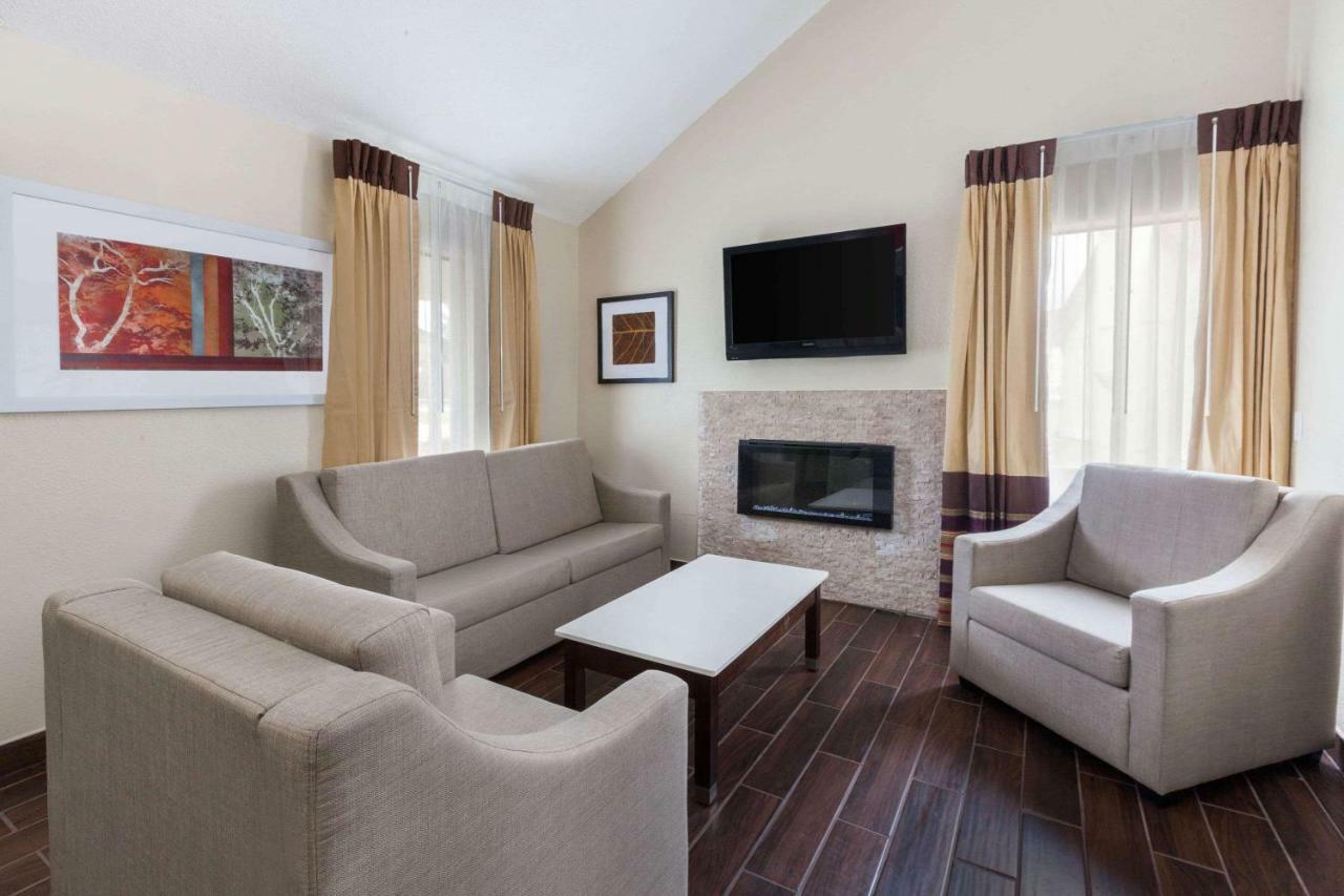 Hawthorn Suites By Wyndham Detroit Southfield Eksteriør bilde