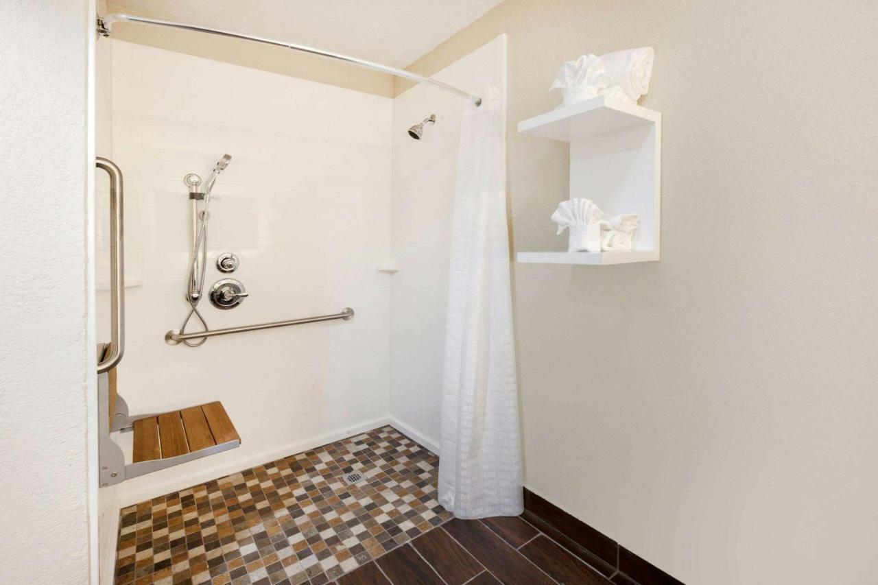 Hawthorn Suites By Wyndham Detroit Southfield Eksteriør bilde